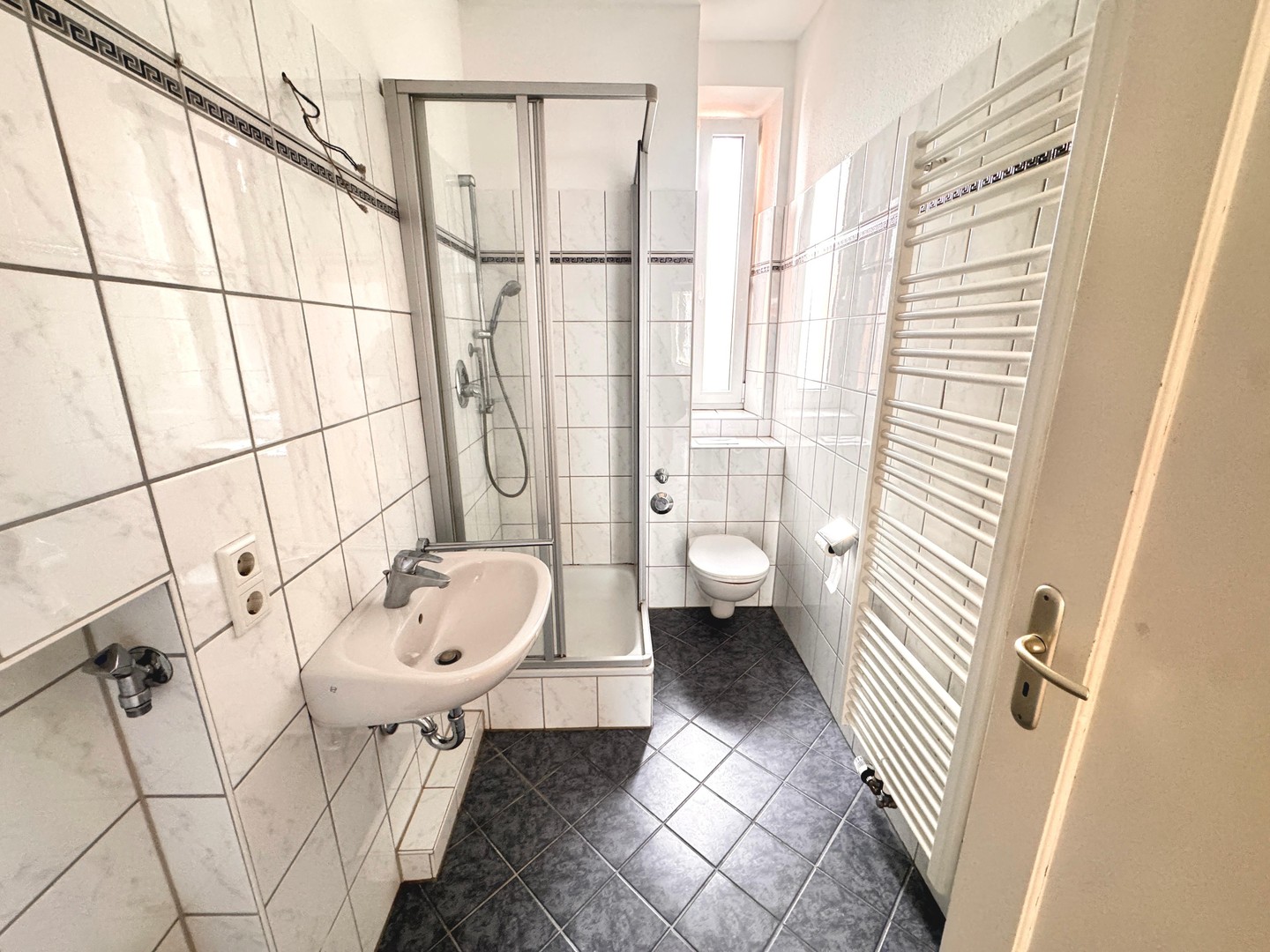 Zentrale 2Zi-Whg. mit Altbaucharme und neuer Küche – Nürnberg – Vorschaubild 4