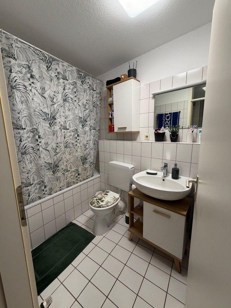Tolle 3-Zimmer-Wohnung mit Aufzug+Balkon+Tiefgarage in Karlsruhe – Karlsruhe – Vorschaubild 11