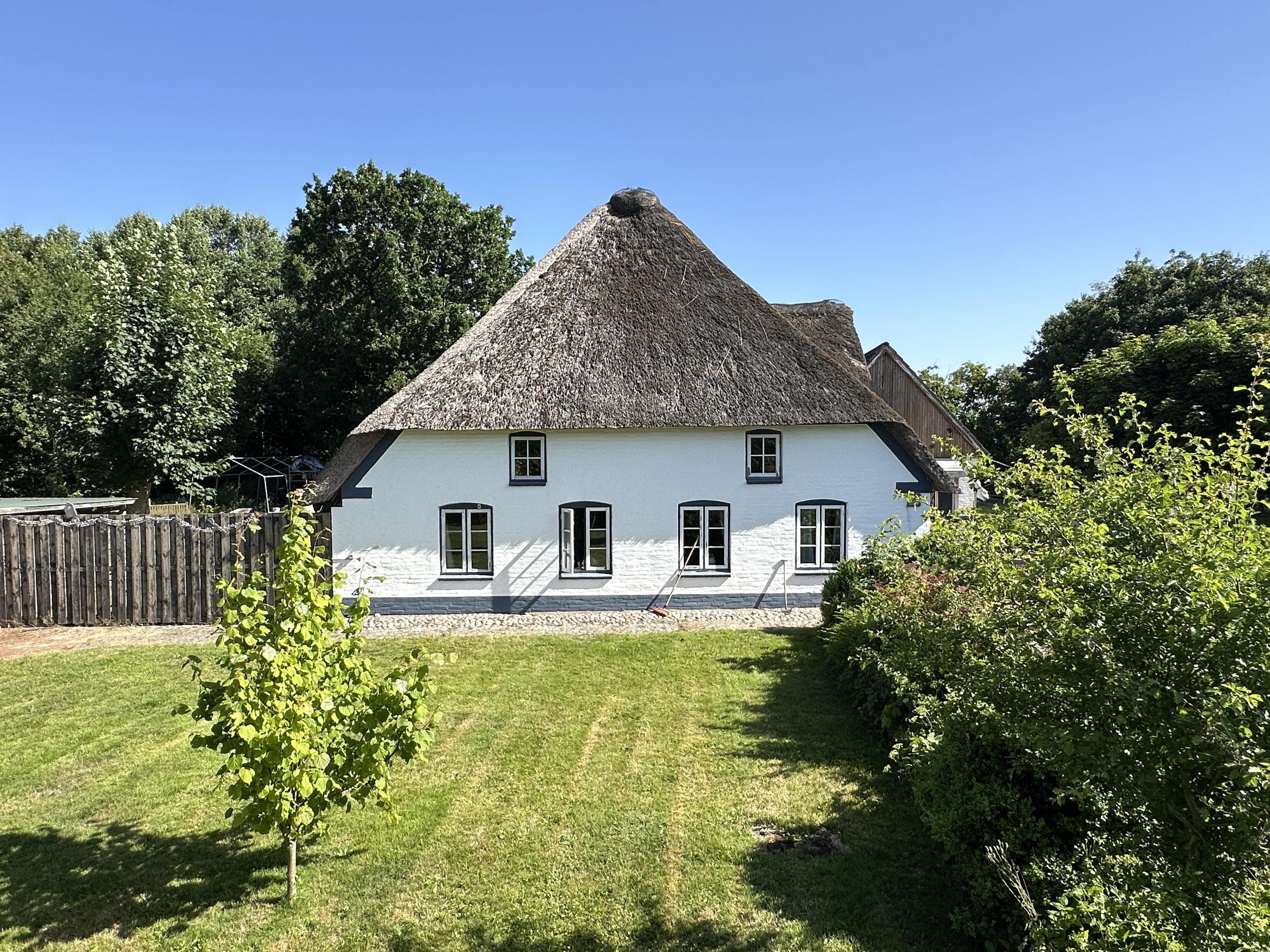 Ein Haus, das Wärme bewahrt – Reetdachanwesen in der nordfriesischen Grenzlandschaft – Ladelund – Vorschaubild 12