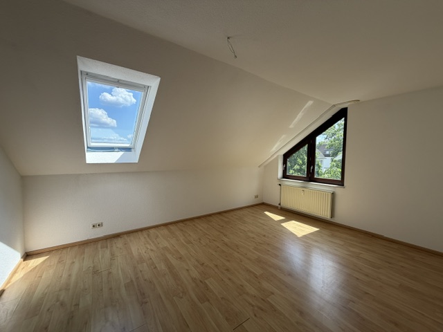 Attraktive Eigentumswohnung mit Balkon und Garage in ruhiger Wohnlage von Solingen! – Solingen – Vorschaubild 2