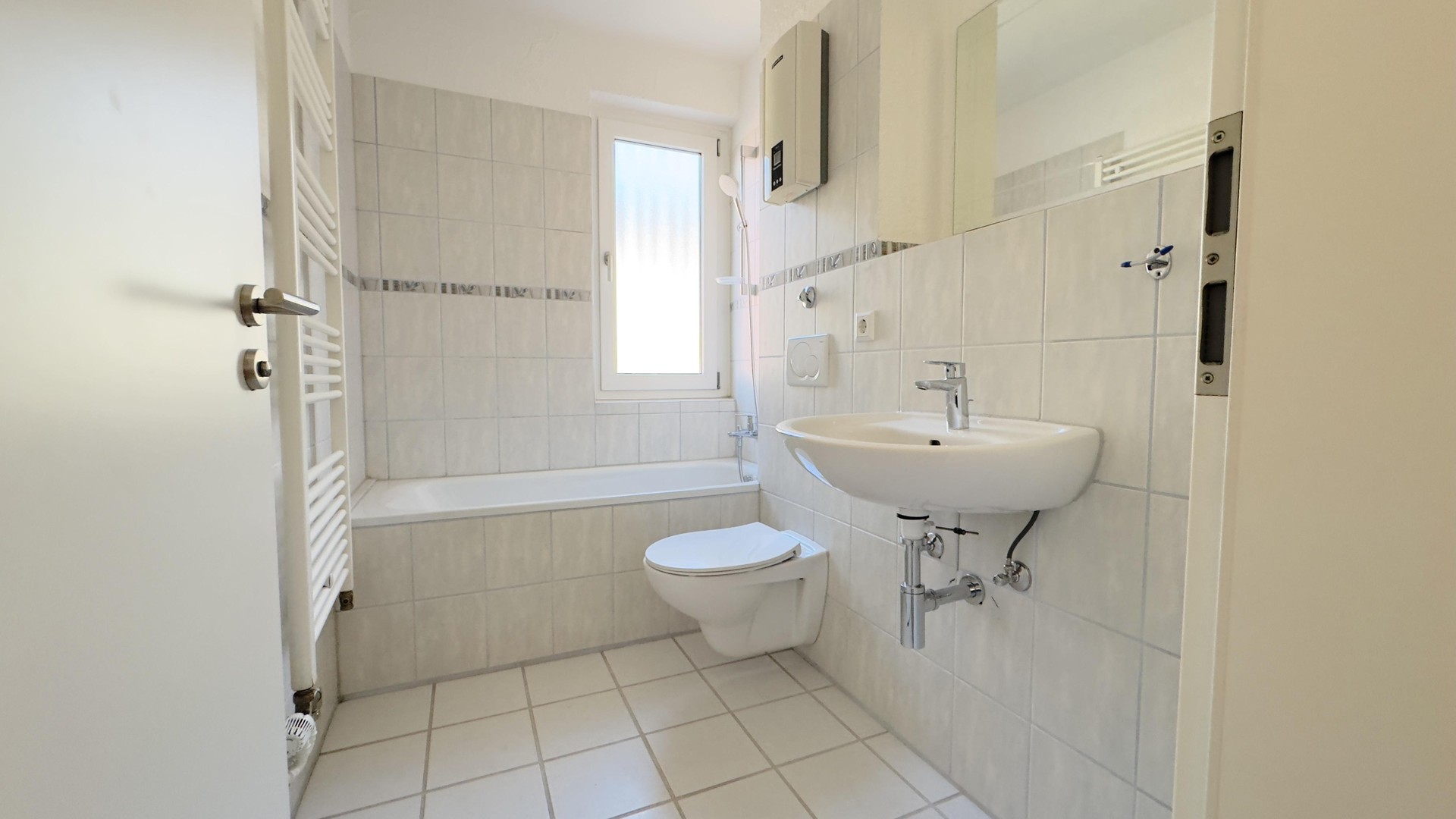 ? Fünf-Zimmer-Wohnung in Pforzheim – modernisiert, lichtdurchflutet, mit Kamin und zwei Bädern – Pforzheim – Vorschaubild 7