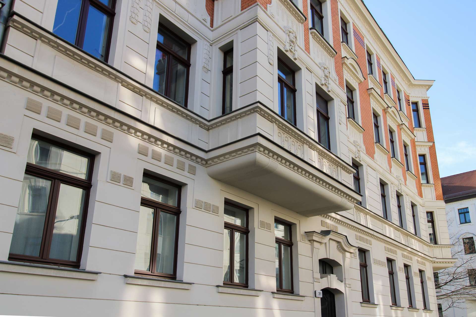 Dachgeschosswohnung mit offenem Wohnkonzept und ruhiger Loggia im Denkmal – Leipzig – Vorschaubild 10