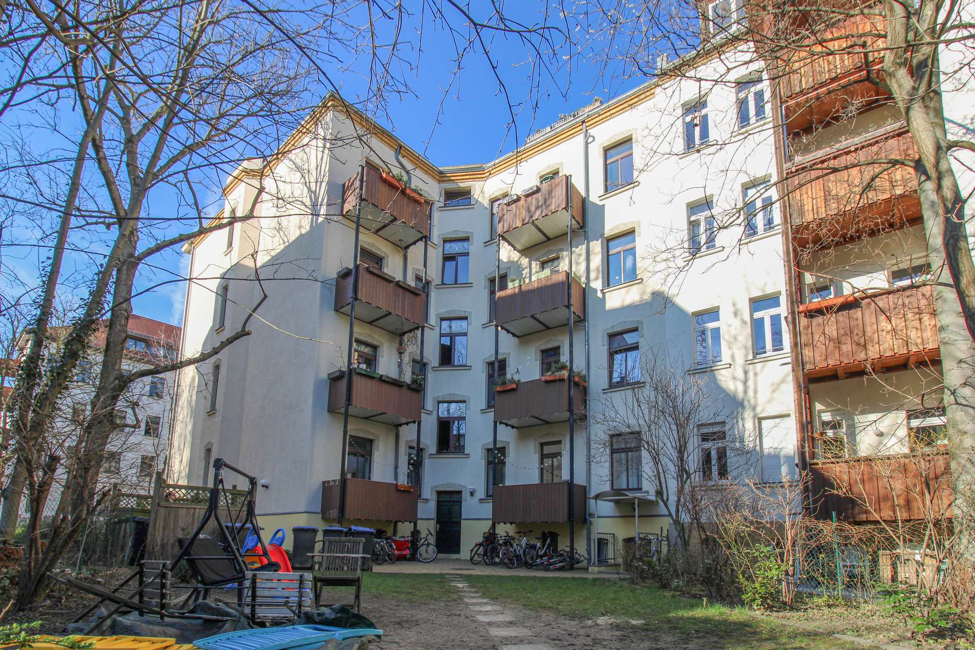 Dachgeschosswohnung mit offenem Wohnkonzept und ruhiger Loggia im Denkmal – Leipzig – Vorschaubild 14