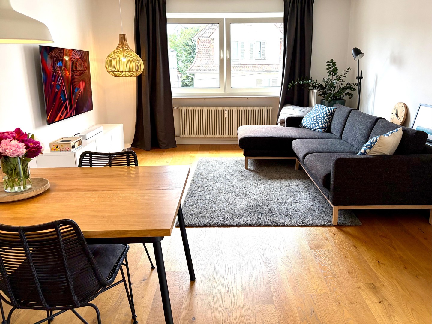 Helle 4-Zi.-Wohnung mit 2 Balkonen & Stellplatz – modernisiert, Süd-West – Stuttgart – Vorschaubild 3