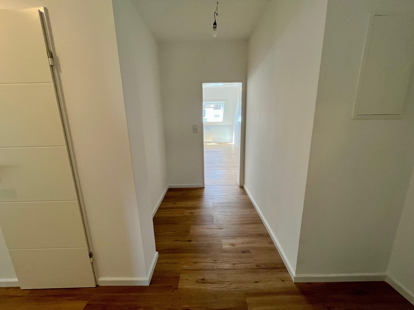 Provisionsfrei: Hochwertig sanierte 4-Zimmer-Wohnung mit Südbalkon & Garage – Bremen – Vorschaubild 6