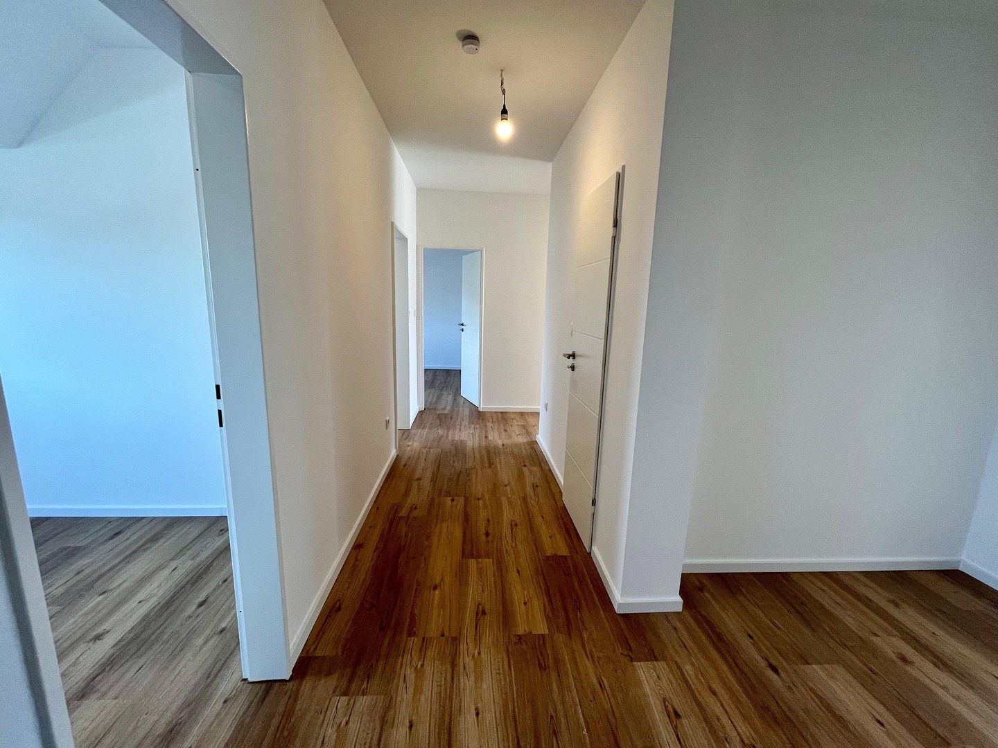 Provisionsfrei: Hochwertig sanierte 4-Zimmer-Wohnung mit Südbalkon & Garage – Bremen – Vorschaubild 10