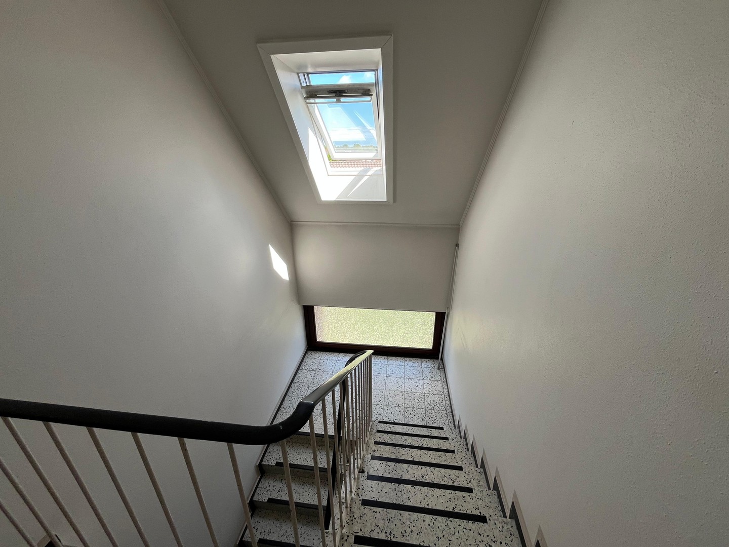 Provisionsfrei: Hochwertig sanierte 4-Zimmer-Wohnung mit Südbalkon & Garage – Bremen – Vorschaubild 17