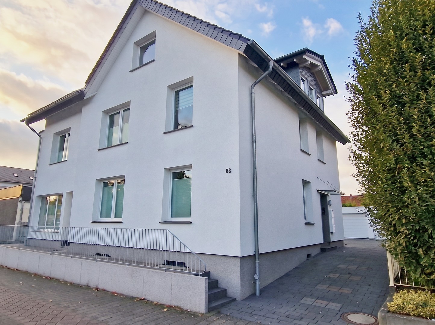 Hochwertig sanierte 5 Zi.- ETW in Gütersloh - Dachterrasse, Doppelgarage – Gütersloh – Vorschaubild 2