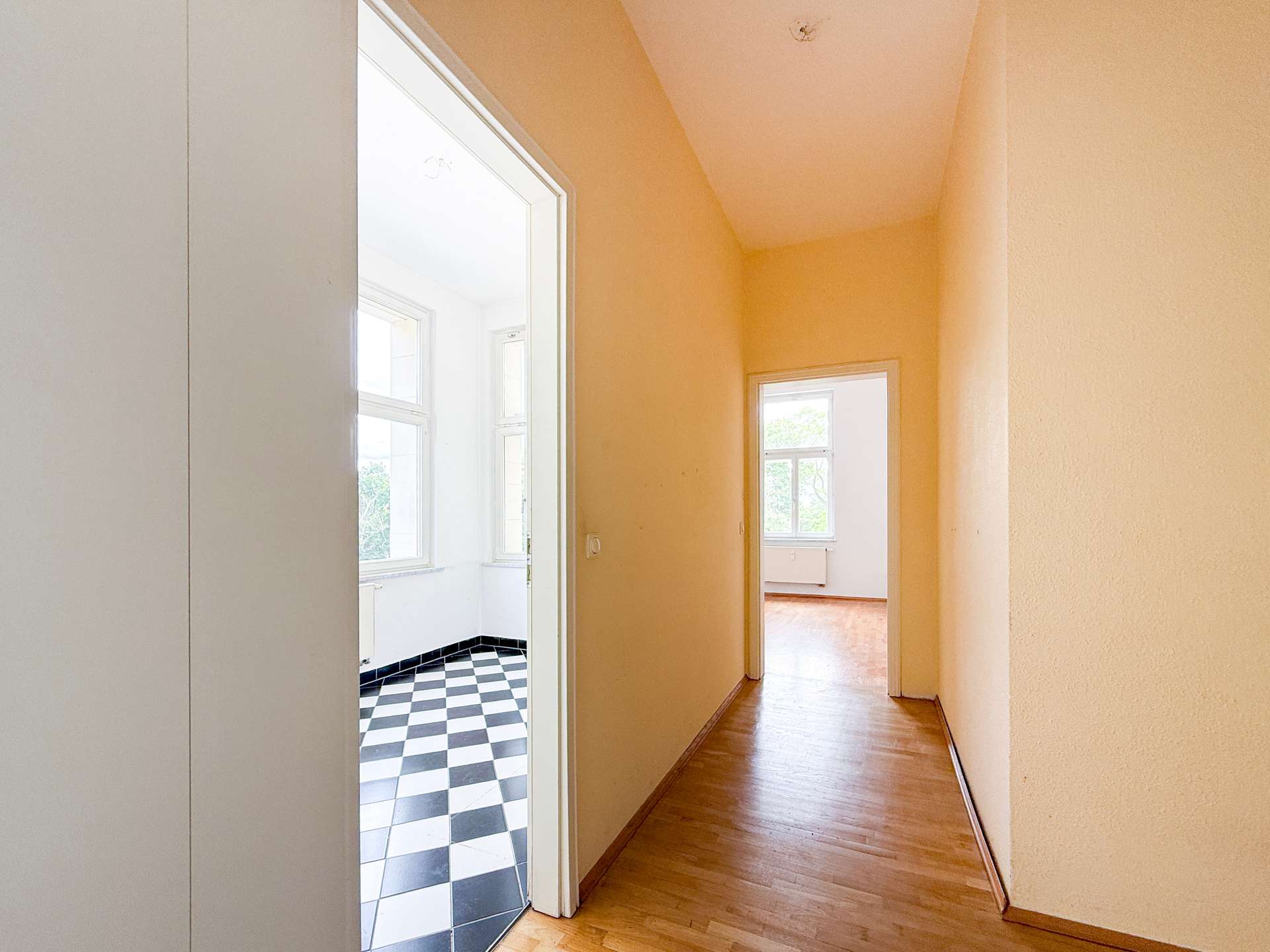 Sofort bezugsfrei | Gohlis-Mitte | Balkon | Aufzug | Gäste-WC | Stuckdecken | Parkettboden – Leipzig – Vorschaubild 6