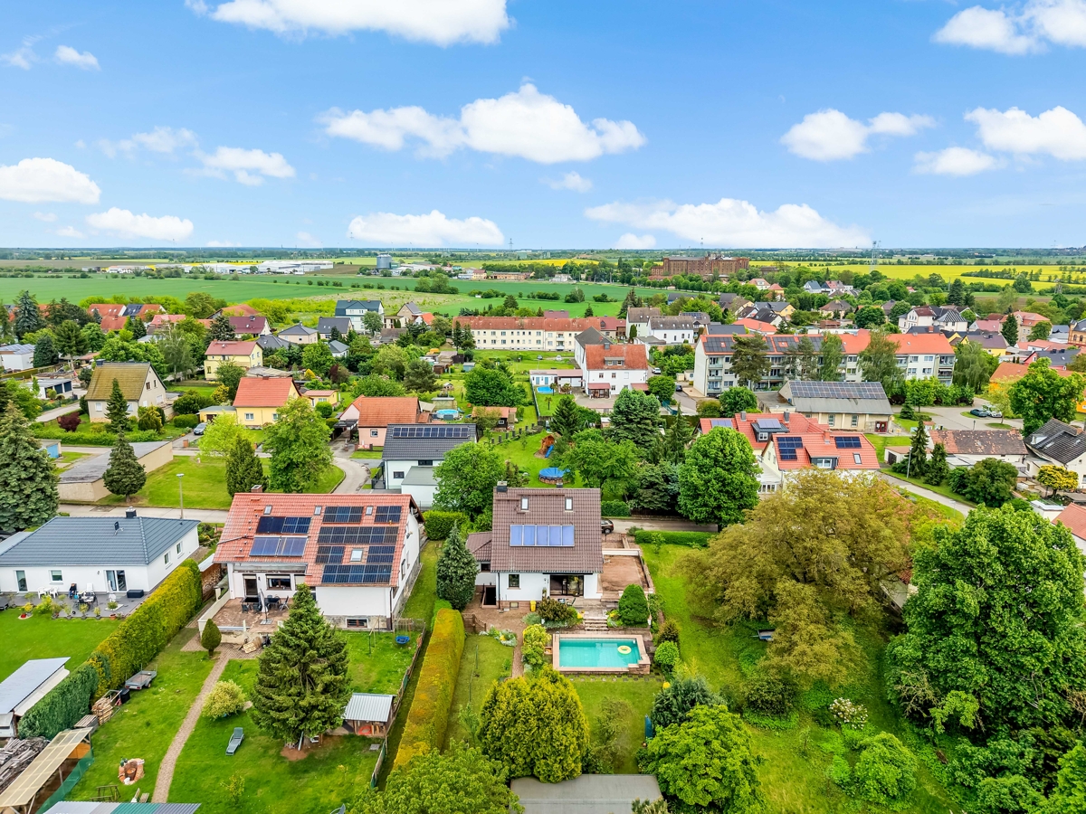 Familienglück in Niemberg – Gepflegtes Einfamilienhaus mit Pool, Sauna, Terrasse und Gartenhäuschen – Niemberg – Vorschaubild 10
