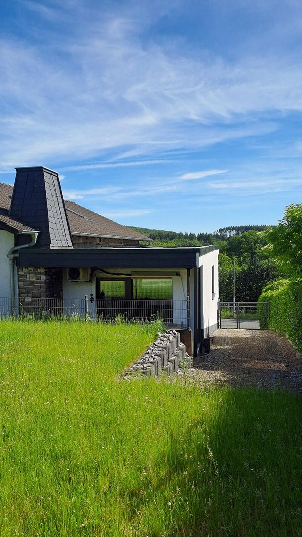 Traumhaus in Südlage - 1 bis 2 Familienhaus in Günterod – Bad Endach – Vorschaubild 3