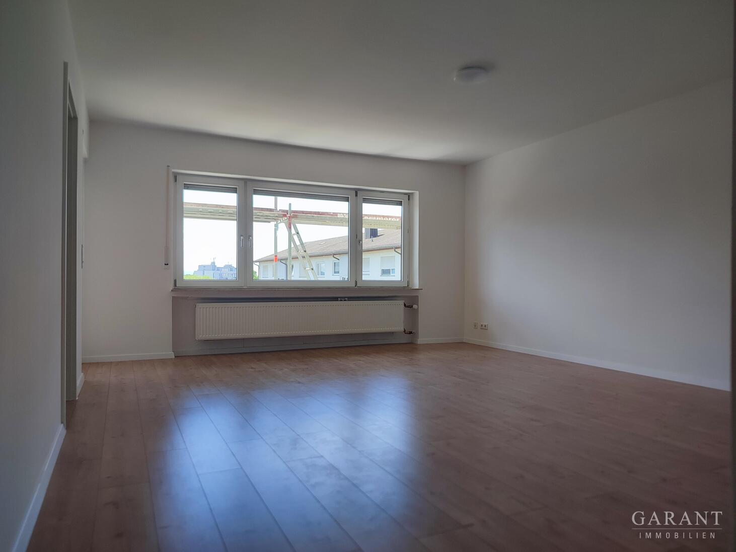 Seltene Gelegenheit! Gemütliche 4-Zimmer-Wohnung mit Balkon in ruhiger Lage! Saniert & bezugsfertig – Karlsruhe – Vorschaubild 2