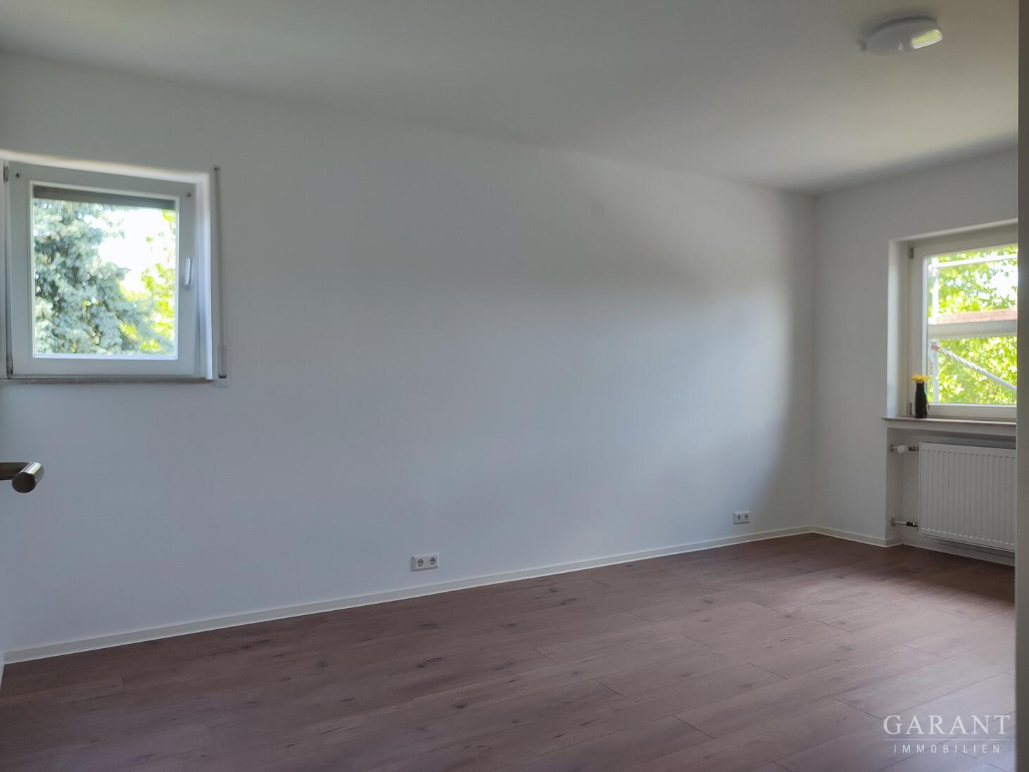 Seltene Gelegenheit! Gemütliche 4-Zimmer-Wohnung mit Balkon in ruhiger Lage! Saniert & bezugsfertig – Karlsruhe – Vorschaubild 3