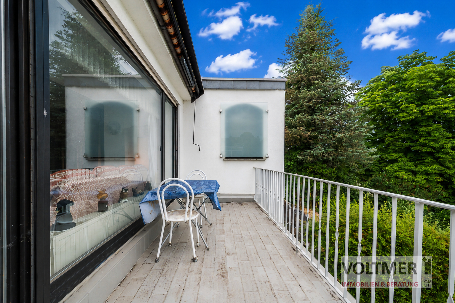 EINGEPACKT - charmantes Reihenmittelhaus mit Garage und Dachterrasse in Saarbrücken! – Saarbrücken – Vorschaubild 3