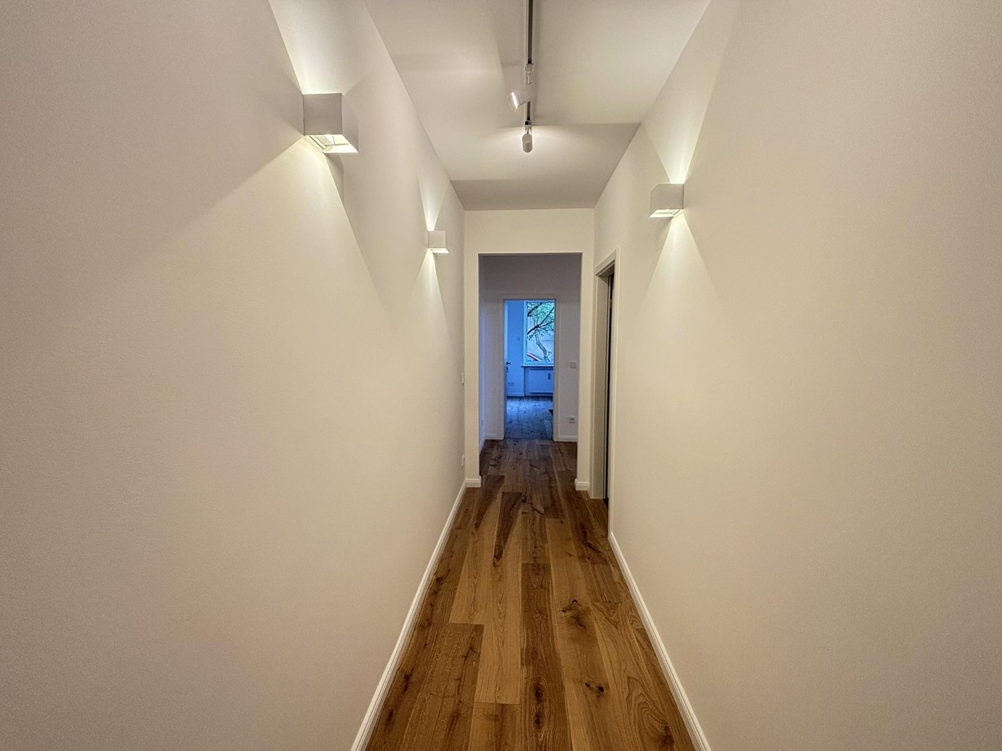 WG-geeignet & saniert: 3 Zimmer mit 2 Bädern in der Maxvorstadt – München – Vorschaubild 4