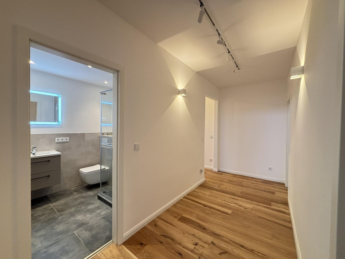 WG-geeignet & saniert: 3 Zimmer mit 2 Bädern in der Maxvorstadt – München – Vorschaubild 12