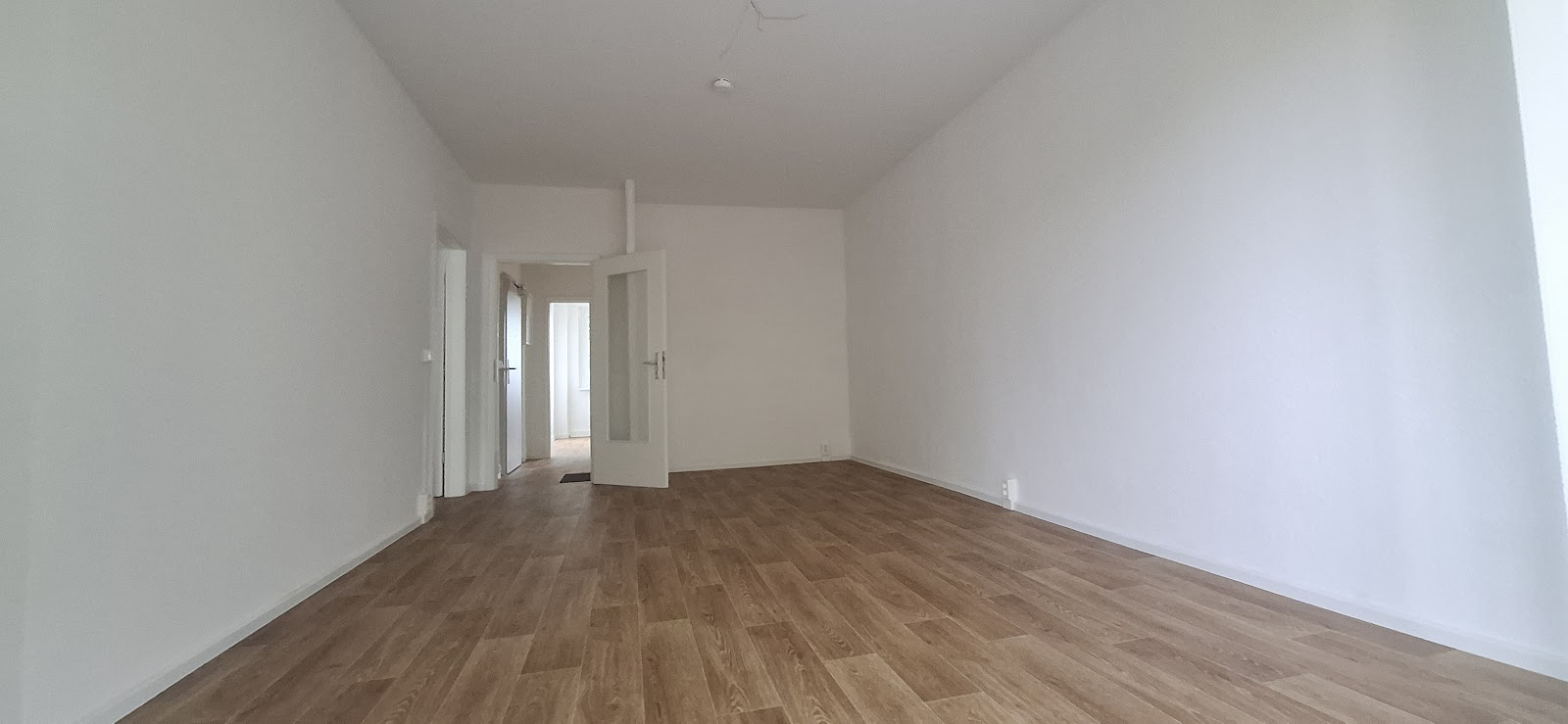 Nachmieter gesucht: Schicke 2-Raum-Wohnung mit Flügeltüren – Chemnitz – Vorschaubild 9