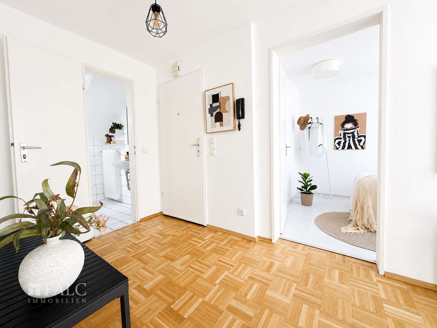 Charmante 2,5-Zimmer-Dachgeschosswohnung mit Balkon und Stellplatz in Essen-Bergerhausen – Essen – Vorschaubild 10