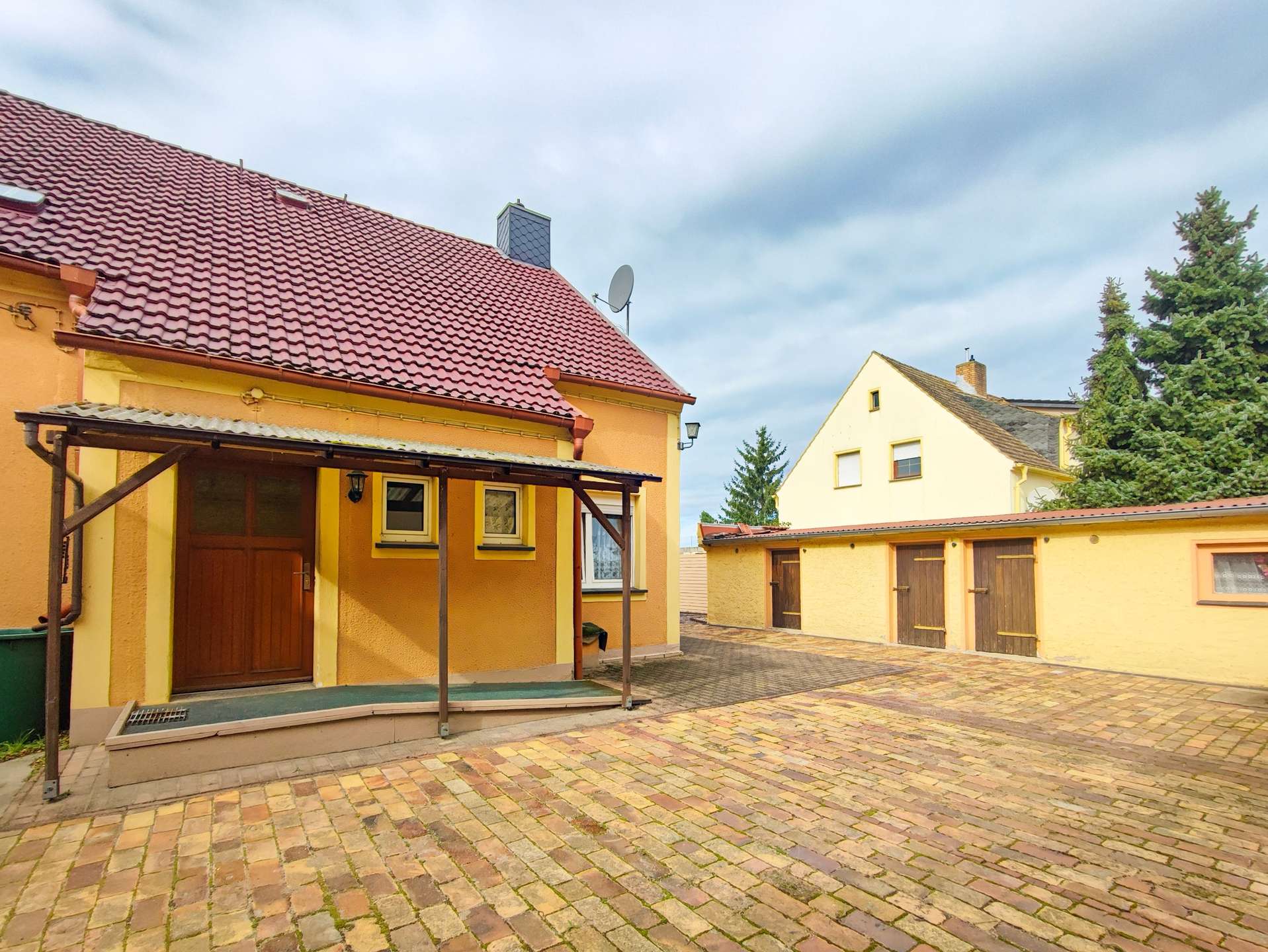 Platz für neue Wohnideen – Haus mit 123m² Wohnfläche, 800m² Grundstück, Scheune und Garage – Muldestausee-Pouch – Vorschaubild 2