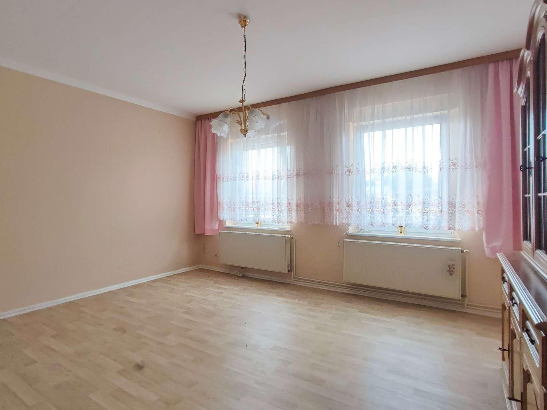 Platz für neue Wohnideen – Haus mit 123m² Wohnfläche, 800m² Grundstück, Scheune und Garage – Muldestausee-Pouch – Vorschaubild 9