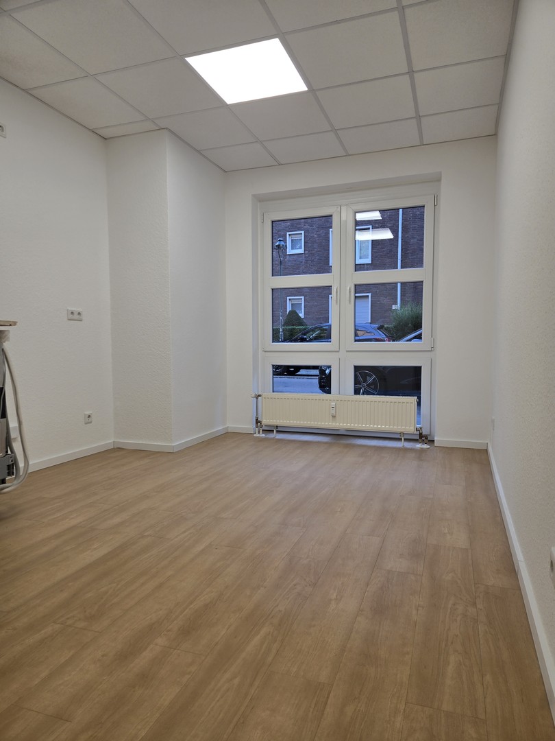 3-Zimmer-Gartenwohnung, Einbauküche, zentrale Innenstadtlage Erstbezug nach Sanierung, WG-geeignet – Düsseldorf – Vorschaubild 5