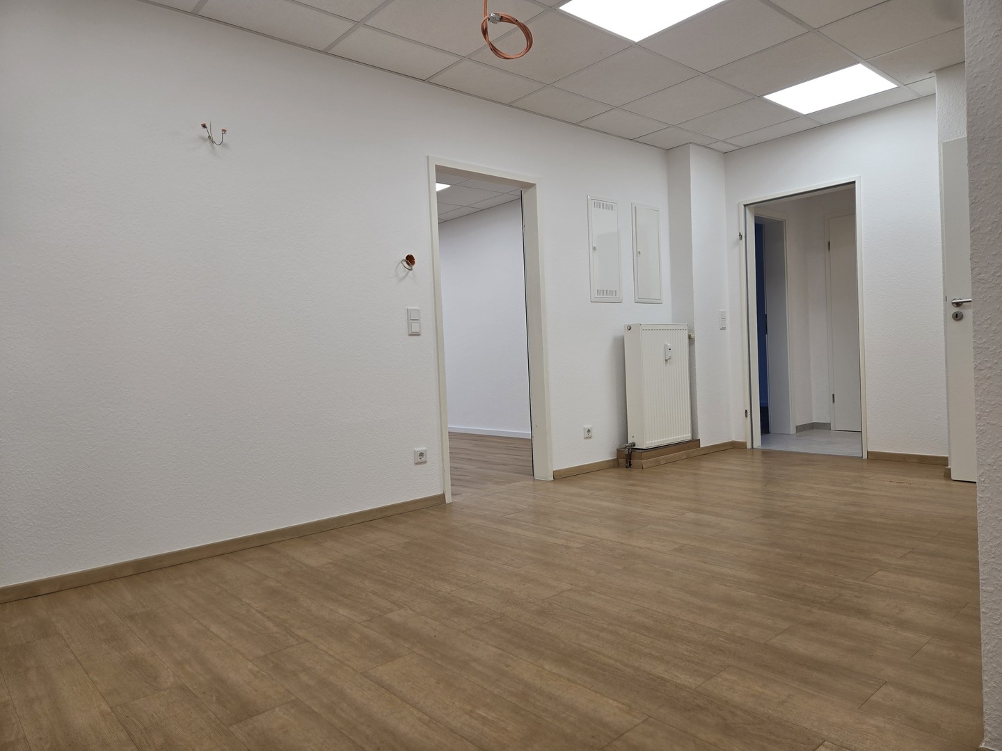 3-Zimmer-Gartenwohnung, Einbauküche, zentrale Innenstadtlage Erstbezug nach Sanierung, WG-geeignet – Düsseldorf – Vorschaubild 6