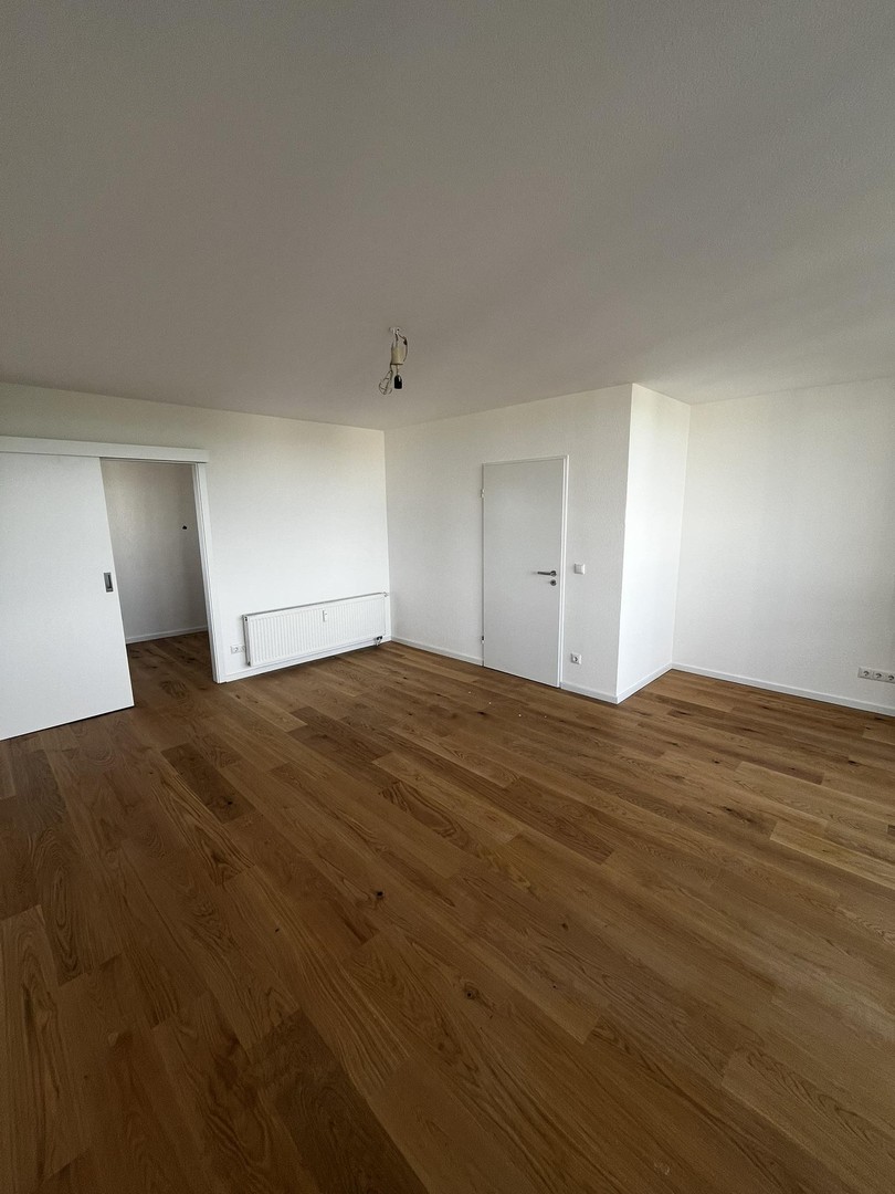 Kernsanierte 2-Zimmer-Wohnung mit Balkon und Weitblick