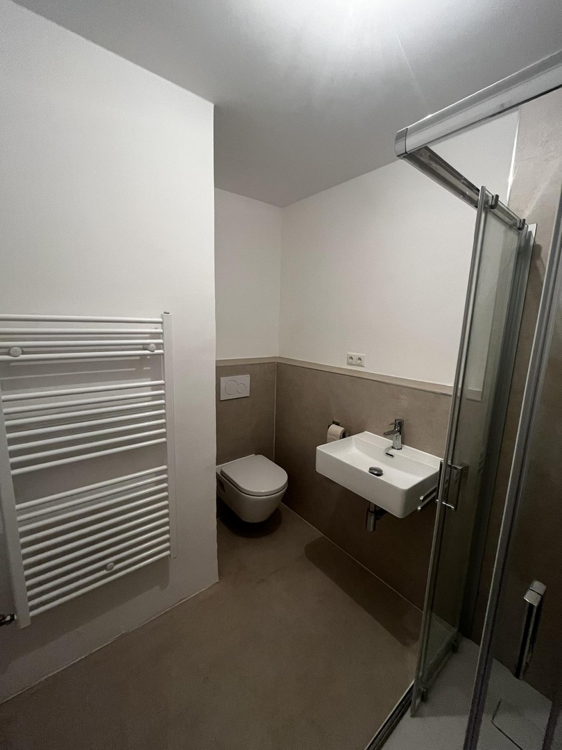 Kernsanierte 2-Zimmer-Wohnung mit Balkon und Weitblick – Augsburg – Vorschaubild 5
