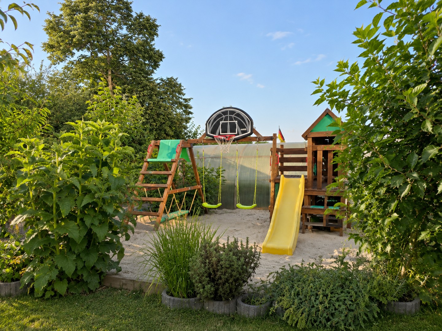 Modernes 217-m²-Familienhaus mit 8 Zimmern, PV-Speicher, Wallbox, Solar & großem Garten – Reisbach – Vorschaubild 4