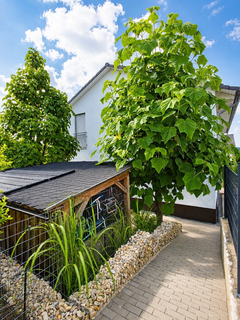Modernes 217-m²-Familienhaus mit 8 Zimmern, PV-Speicher, Wallbox, Solar & großem Garten – Reisbach – Vorschaubild 5