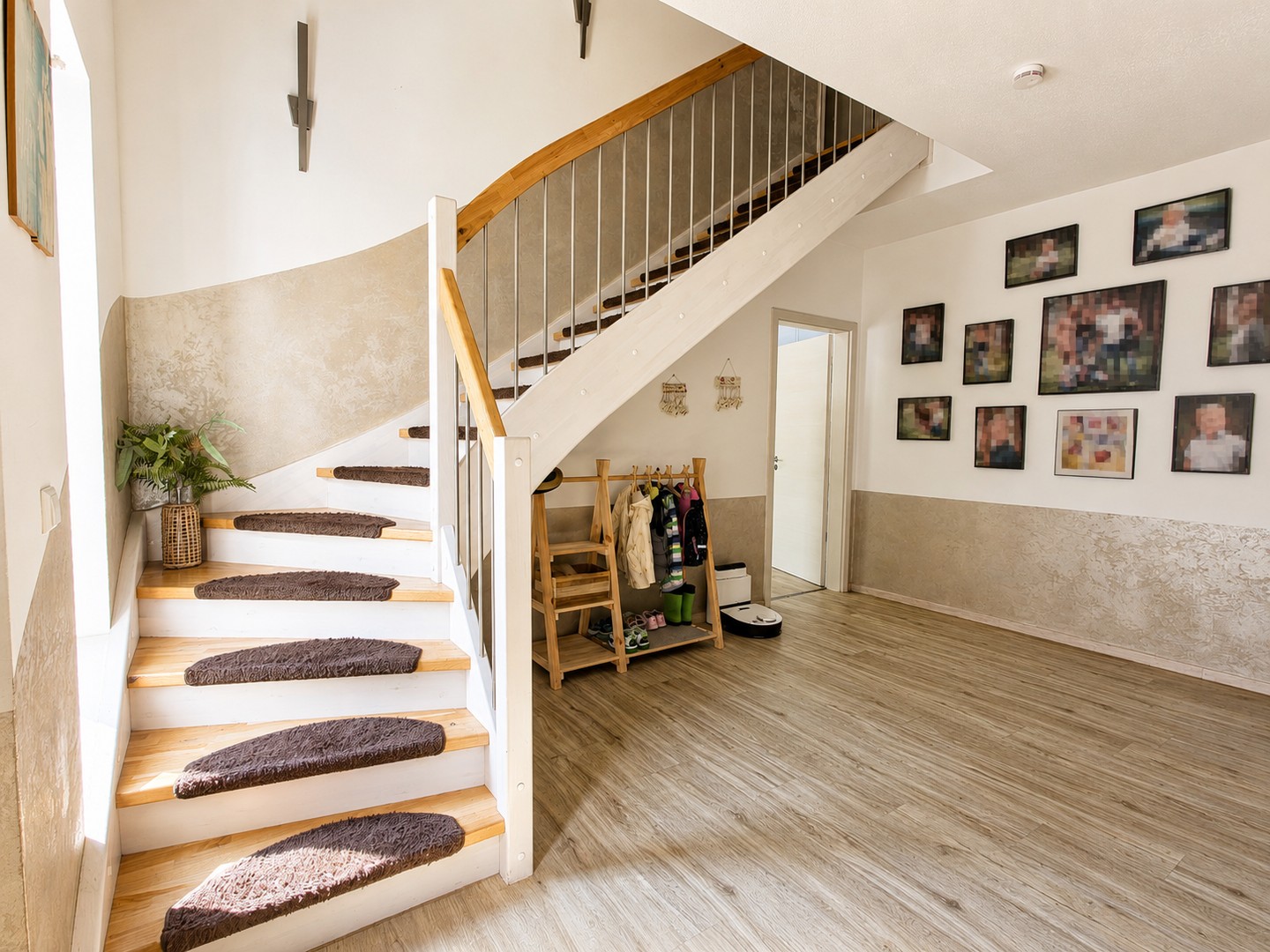 Modernes 217-m²-Familienhaus mit 8 Zimmern, PV-Speicher, Wallbox, Solar & großem Garten – Reisbach – Vorschaubild 12