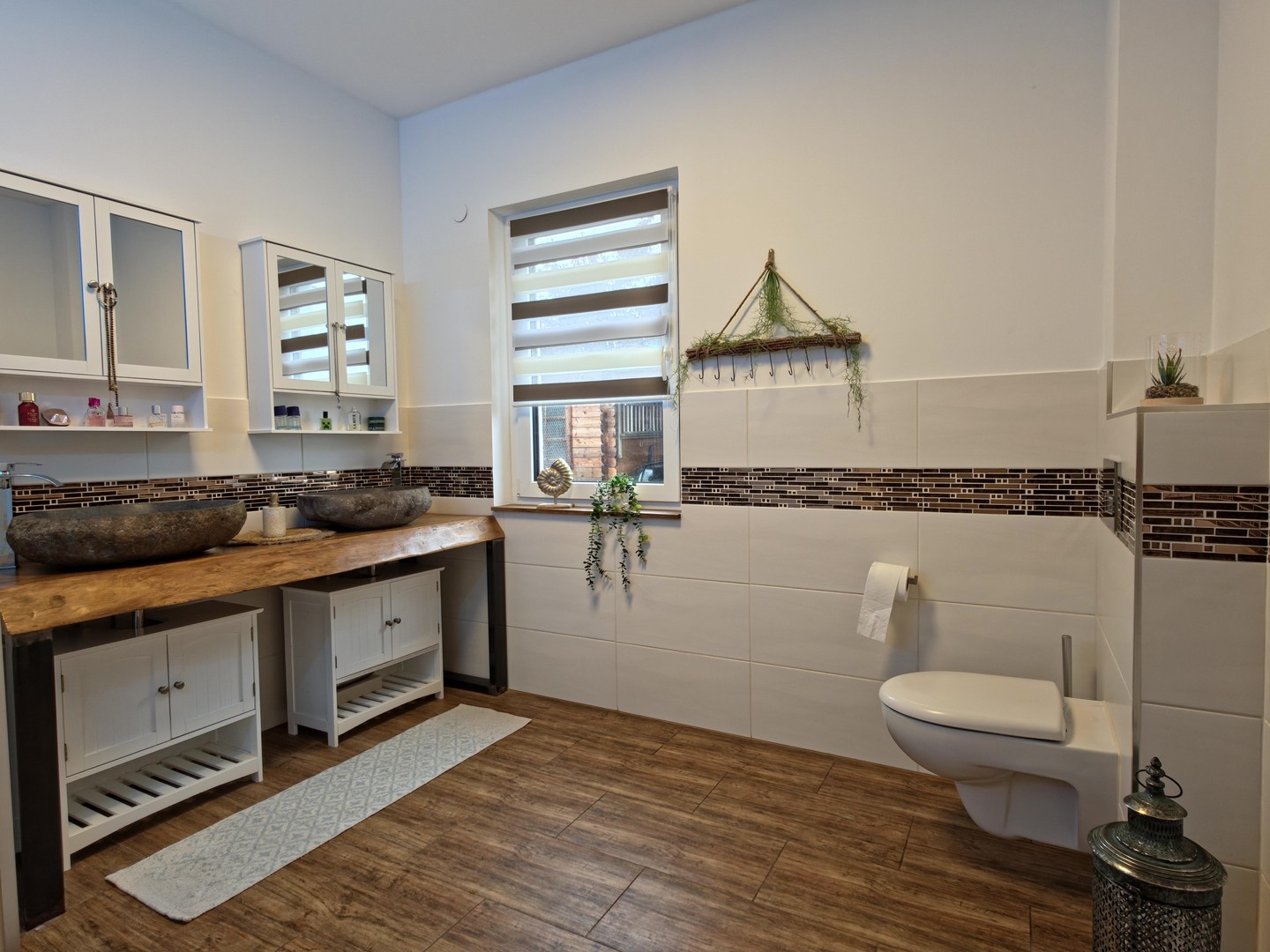 Modernes 217-m²-Familienhaus mit 8 Zimmern, PV-Speicher, Wallbox, Solar & großem Garten – Reisbach – Vorschaubild 17