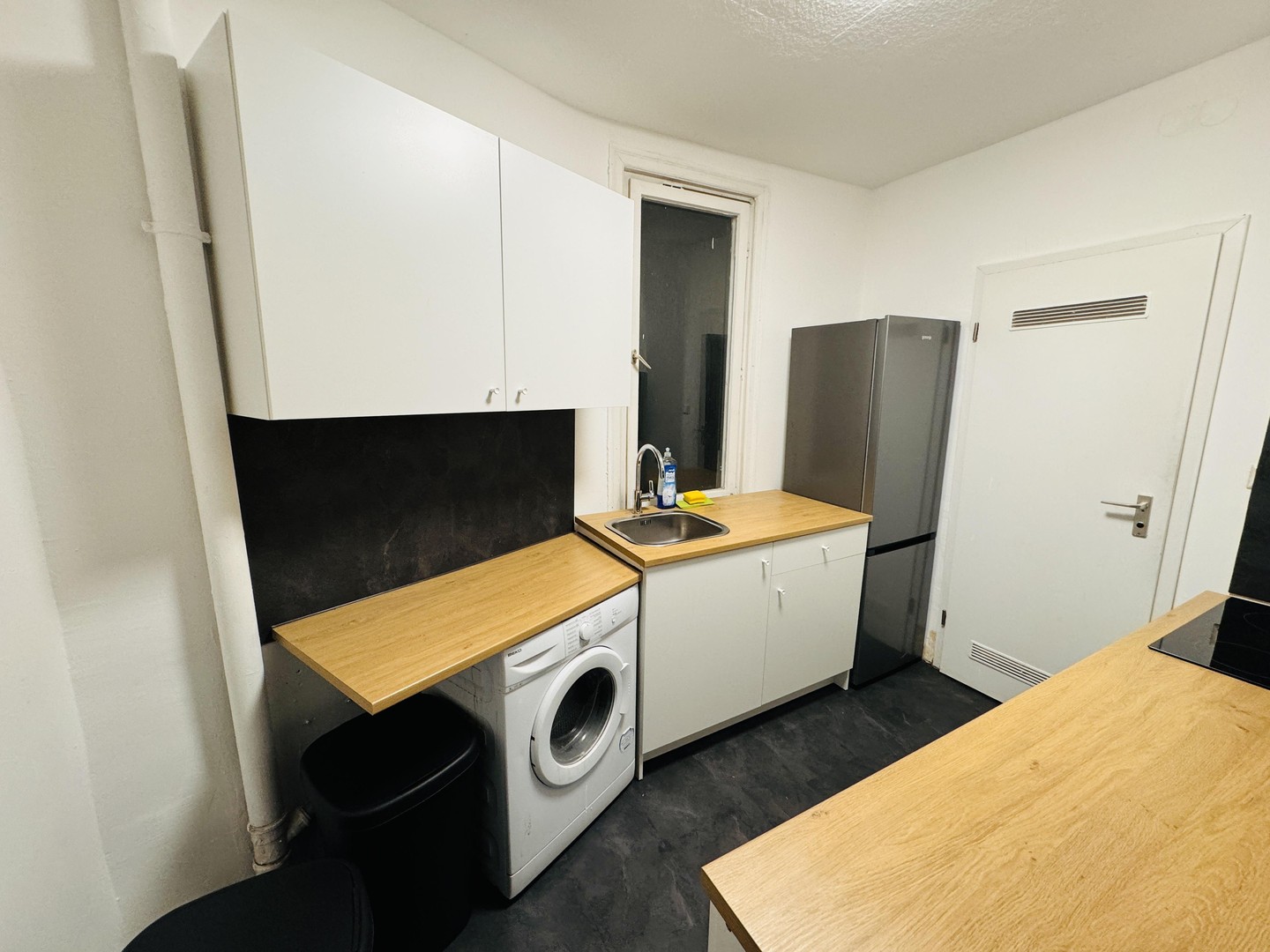 8% Bruttorendite in Stuttgart! Vollvermietetes 5-Zimmer-WG-Investment mit Top-Cashflow – Stuttgart – Vorschaubild 2