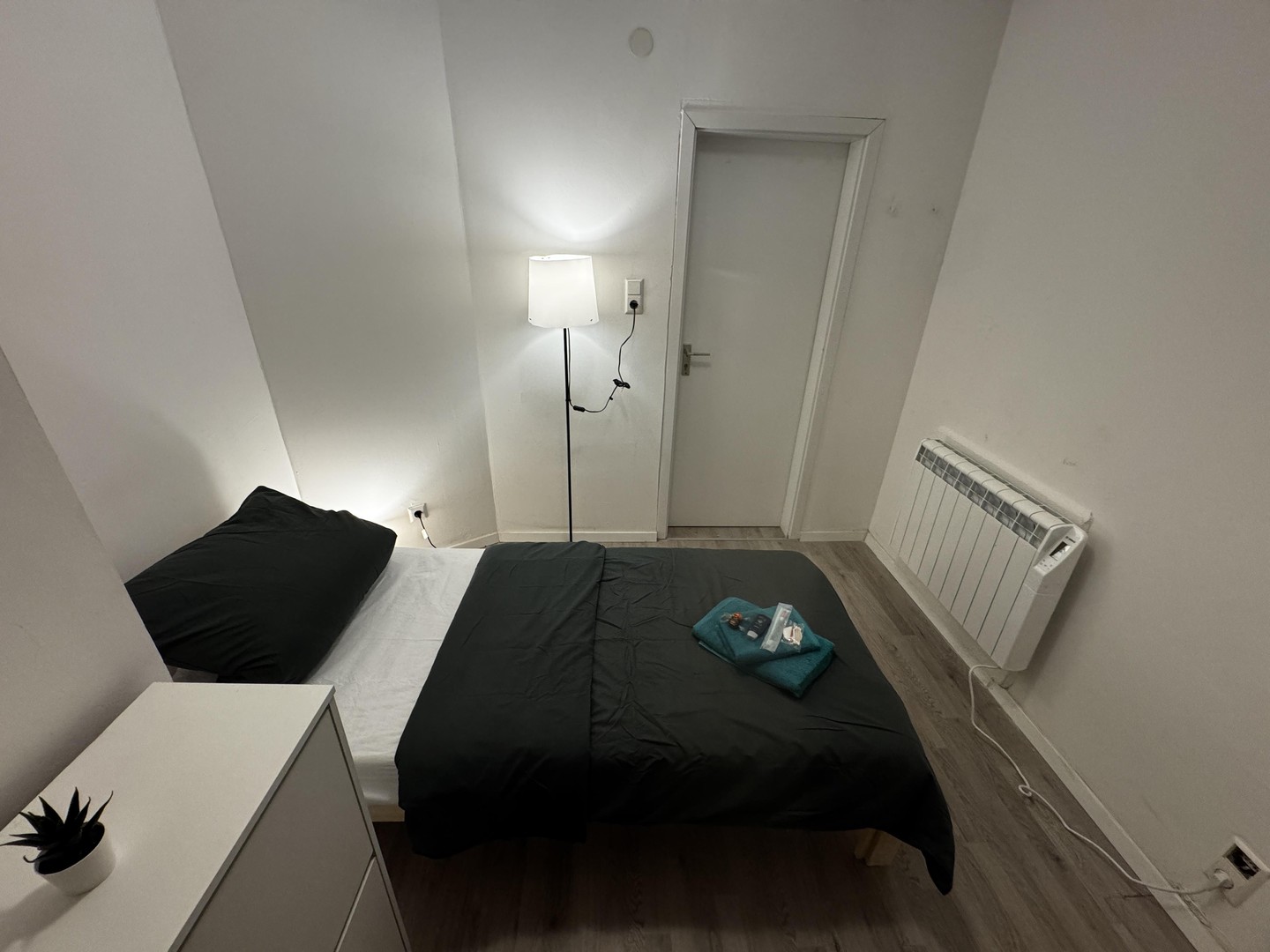 8% Bruttorendite in Stuttgart! Vollvermietetes 5-Zimmer-WG-Investment mit Top-Cashflow – Stuttgart – Vorschaubild 9
