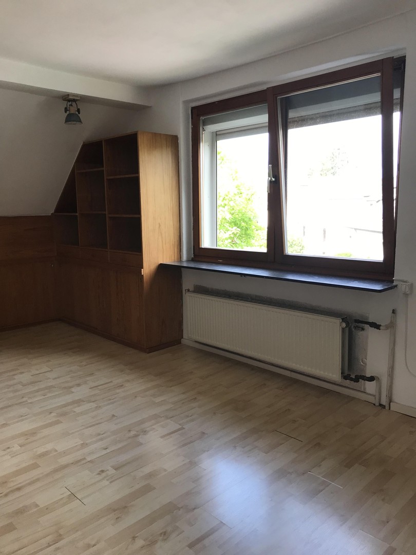 Freistehendes Einfamilienhaus mit Photovoltaikanlage auf sonnigem Grundstück in Berlin-Wittenau – Berlin – Vorschaubild 14