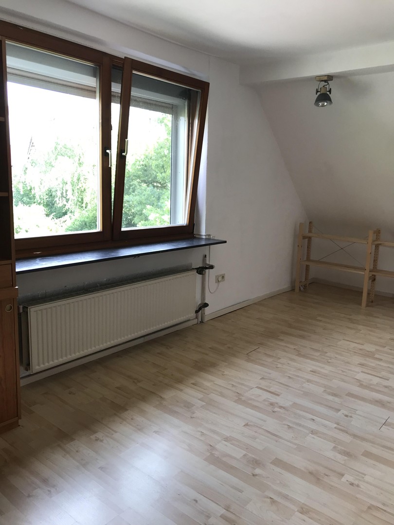 Freistehendes Einfamilienhaus mit Photovoltaikanlage auf sonnigem Grundstück in Berlin-Wittenau – Berlin – Vorschaubild 15