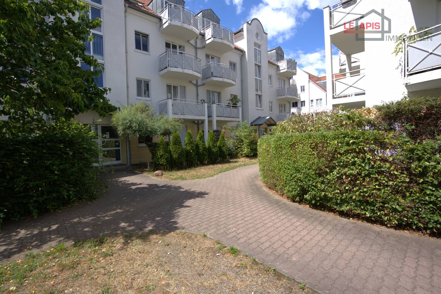 IDYLLISCH GELEGENE DG-MAIS.-3-RWG M. EBK, 2 BK U. TG-STELLPL. IM BELIEBTEN LPZ.-LIEBERTWOLKWITZ – Leipzig / Liebertwolkwitz – Vorschaubild 2