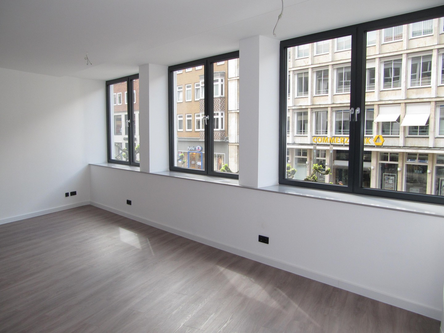 Lübeck Innenstadt (Altstadtinsel) Moderne 2 Zimmer-Komfort-Wohnung im Herzen von Lübeck – Lübeck – Vorschaubild 3
