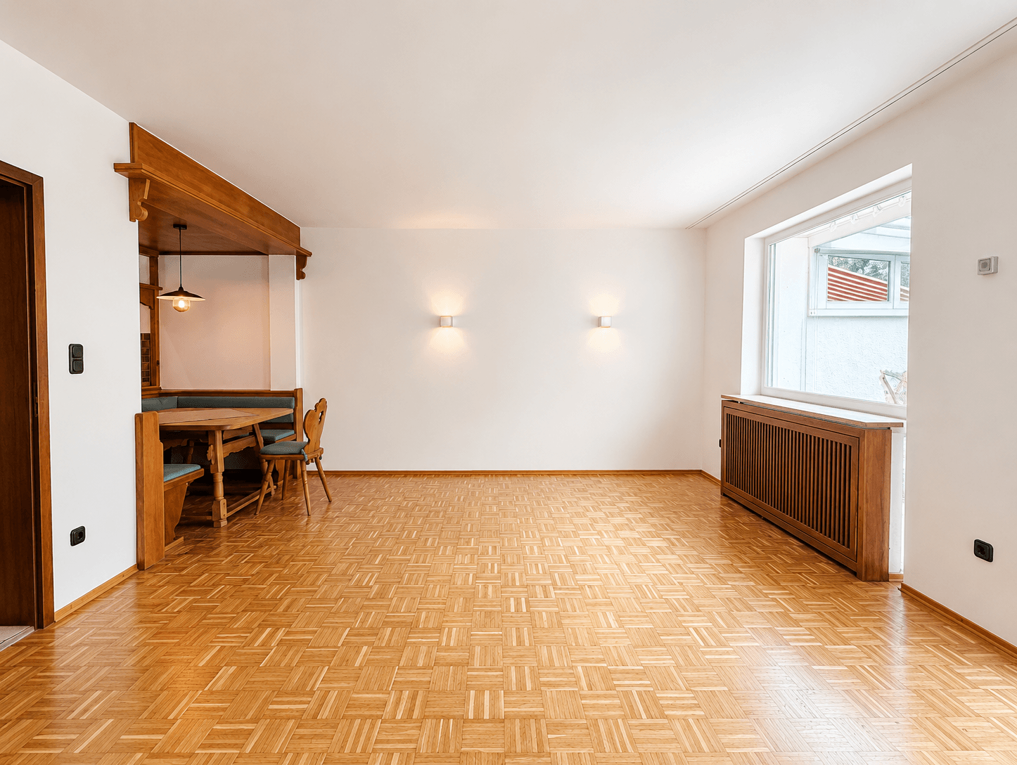 HEGERICH: Großzügiges Reihenmittelhaus mit modernem Wohnkomfort und klassischem Charme