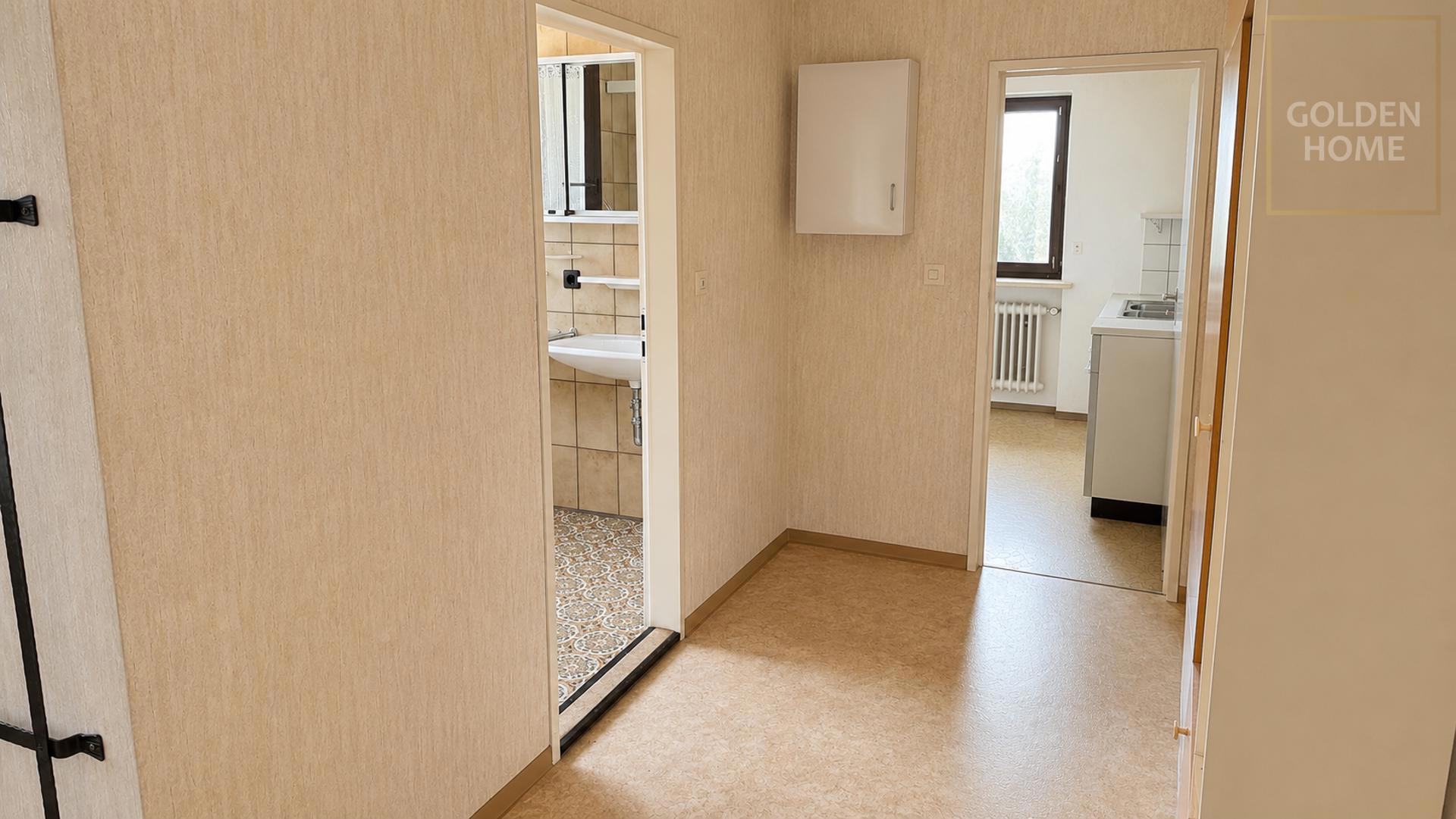 Freistehendes Zweifamilienhaus mit Garten, zwei Garagen & großem Potenzial – Nürnberg – Vorschaubild 6