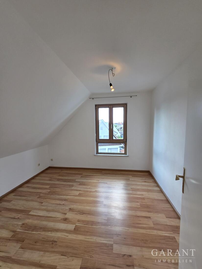 Wohnen, wo andere Erholung suchen: Charmante sanierte 3 Zimmer-Oase am Wertachpark Augsburg – Augsburg – Vorschaubild 3