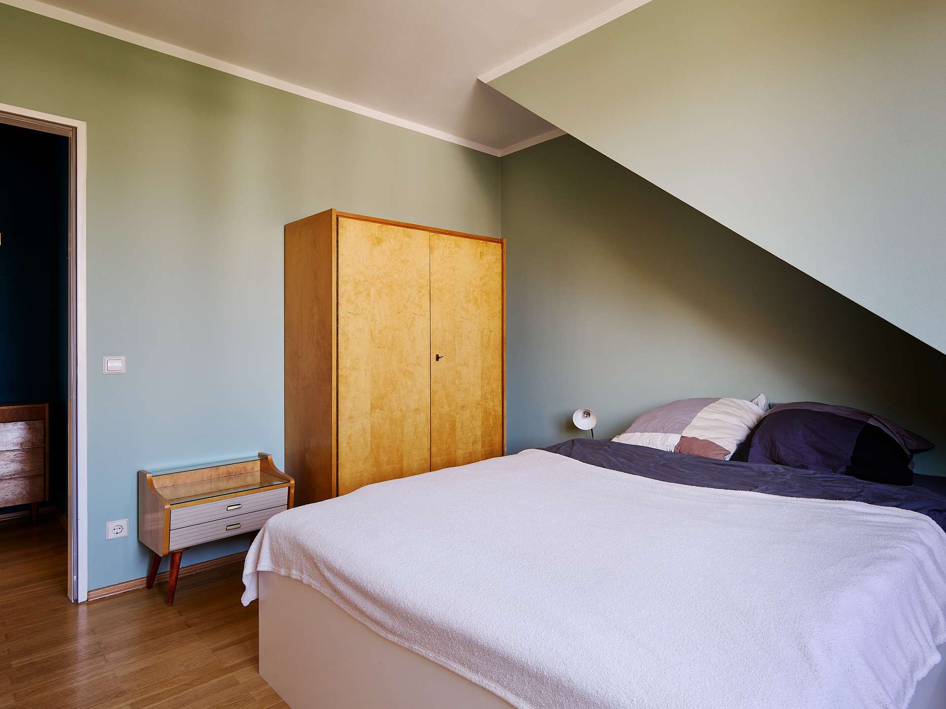 Modernes Dachgeschoss mit 2 Zimmern, Terrasse und offenem Wohnkonzept – Berlin – Vorschaubild 5