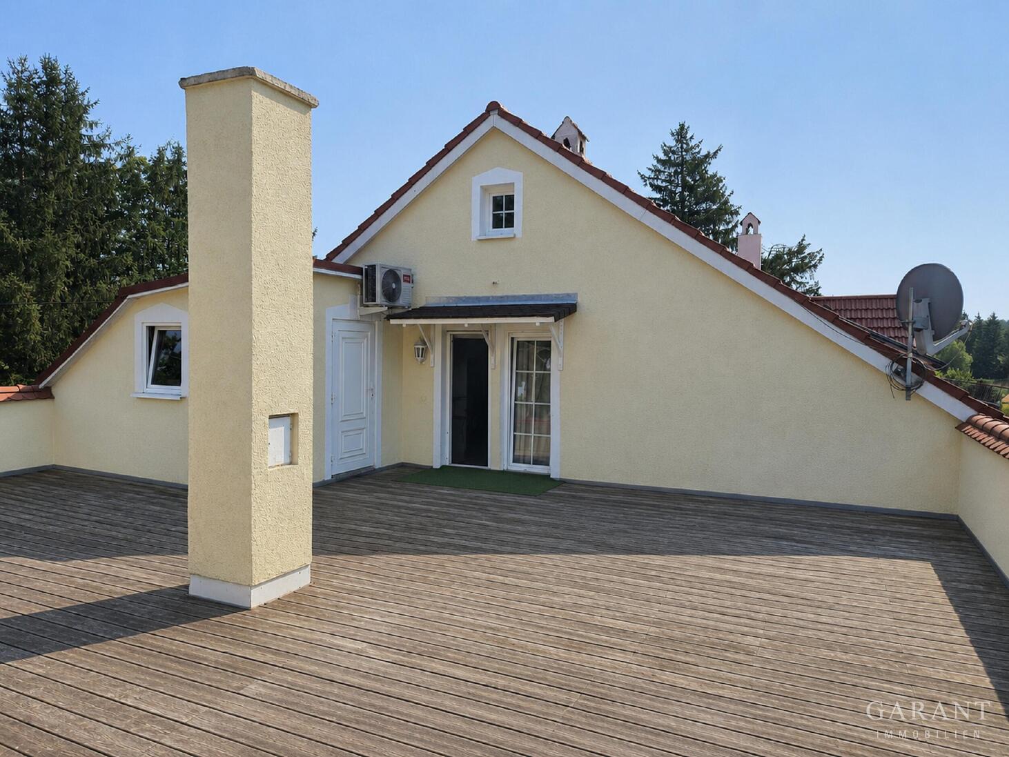 Extragroße 3,5 Zimmer-Wohnung mit riesiger Dachterrasse - ca. 142 qm Wohnfläche & EBK & Stellplatz – Reutlingen – Vorschaubild 4