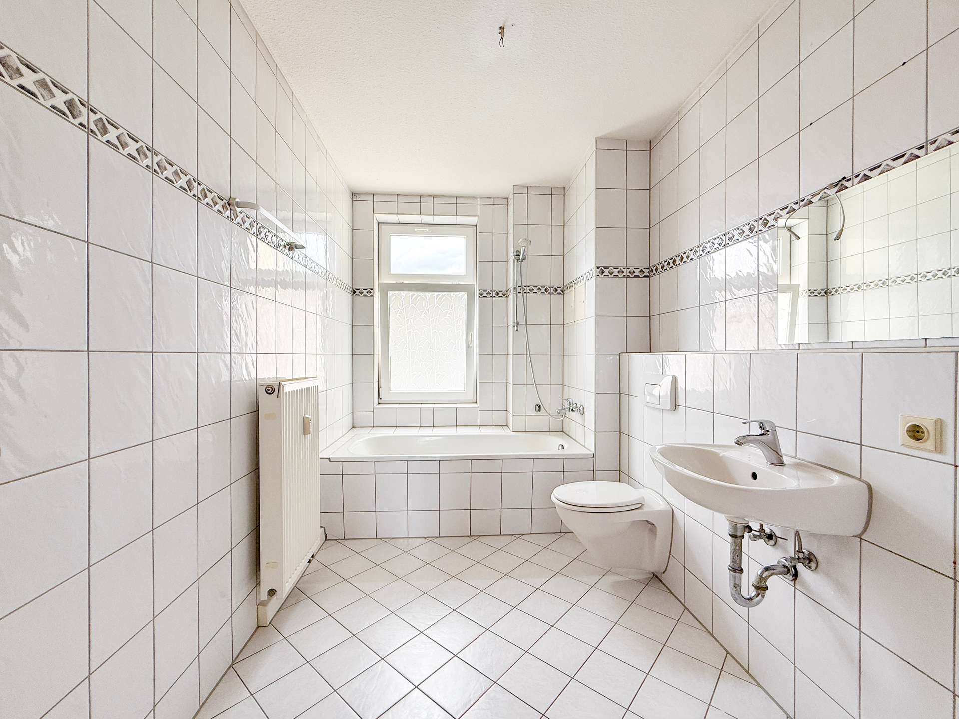 sofort bezugsfrei | Aufzug | Tageslichtbad | Kellerabteil – Leipzig – Vorschaubild 3