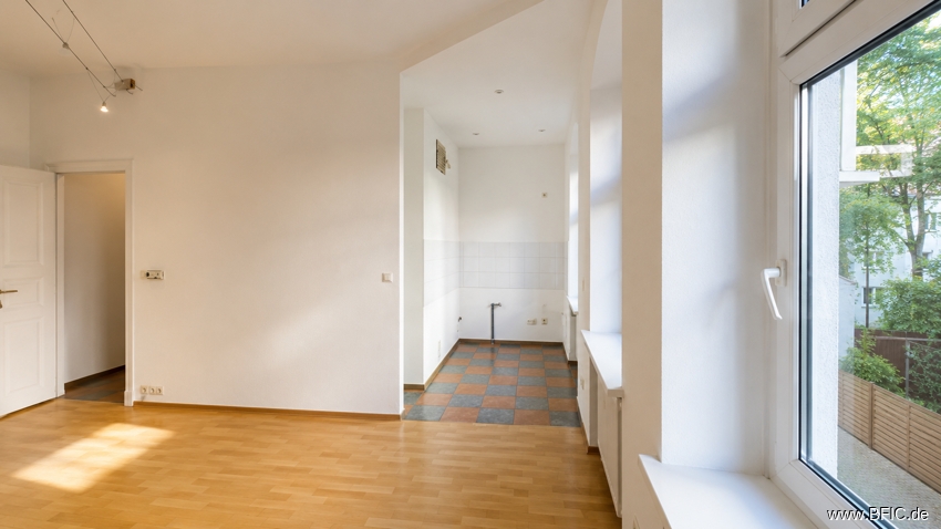 Bezugsfreies, großzügiges Altbau-Apartment im aufstrebenden Afrikanischen Viertel – Berlin Wedding – Vorschaubild 6