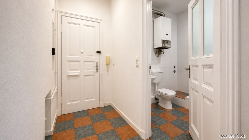 Bezugsfreies, großzügiges Altbau-Apartment im aufstrebenden Afrikanischen Viertel – Berlin Wedding – Vorschaubild 8