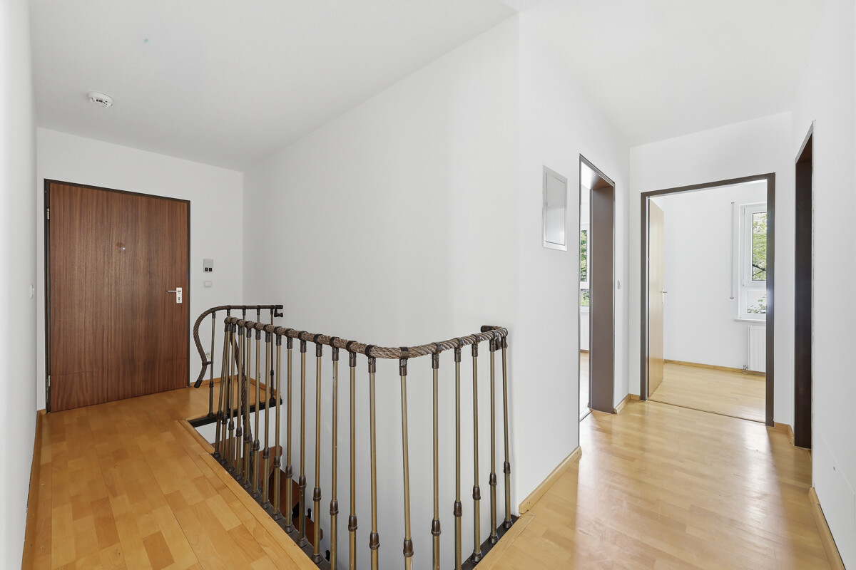 115 m² Wohn-/Nutzfläche - Einladende 2,5-Zimmer-Maisonettewohnung mit großzügigem hellem Hobbyraum – 80997 München / Allach-Untermenzing – Vorschaubild 8