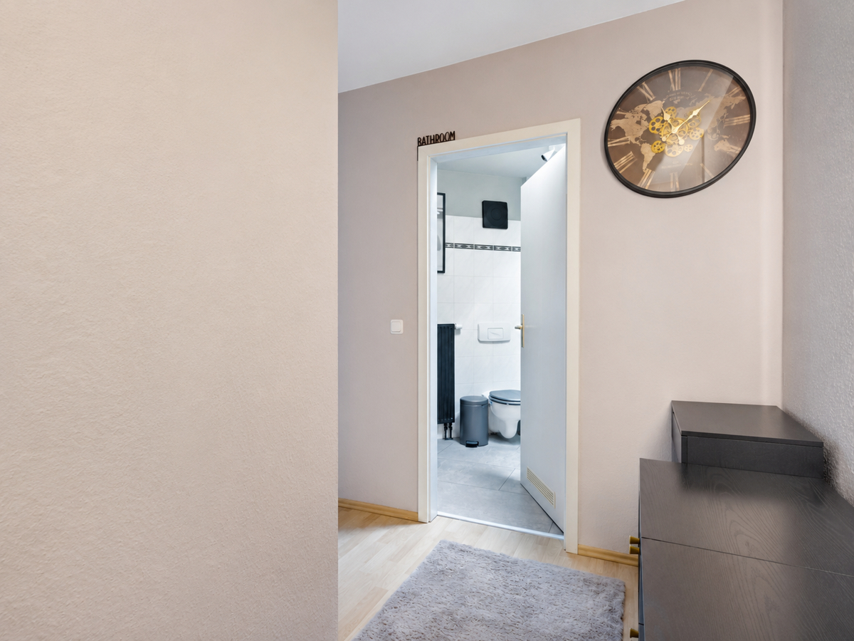 Vermietete 2-Raum-Dachgeschosswohnung mit Balkon in gefragter Lage von Halle! – Halle – Vorschaubild 2