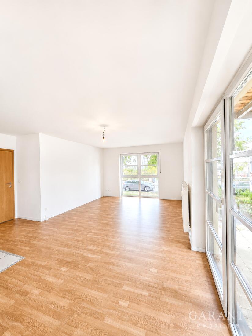 Attraktive, renovierte Ergeschosswohnung mit Tiefgarage in Top-Lage nahe Uni / FOS /BOS – 93053 Regensburg – Vorschaubild 3