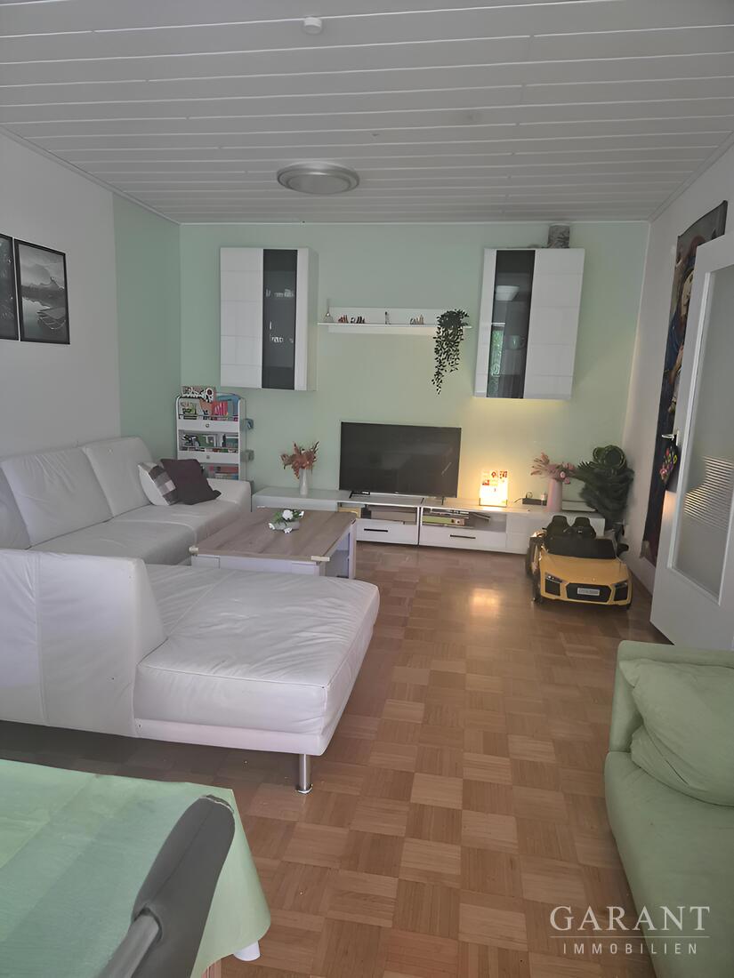 Ruhig und grün in Pasing! Hübsche 2 Zimmer-Wohnung mit Süd-/West-Loggia, frei ab Ende 2026 – 81243 München – Vorschaubild 2